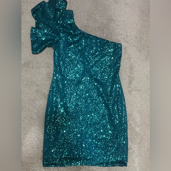 One shoulder sequins mini dress, L - Picture 1 of 2